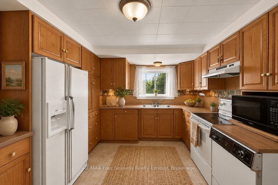 442 Hume Street, Collingwood, ON L9Y 1W6 – photo 2