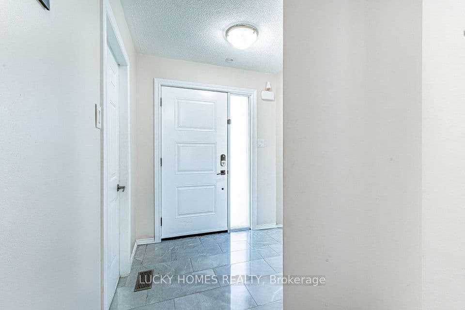 65 Lyfytt Crescent, Barrie, ON L4N 7X5 – photo 3