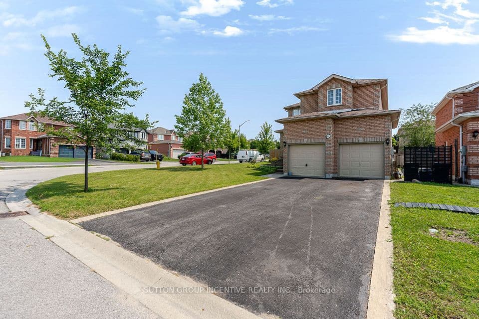 17 Shaina Court, Barrie, ON L4N 9S6 – photo 3