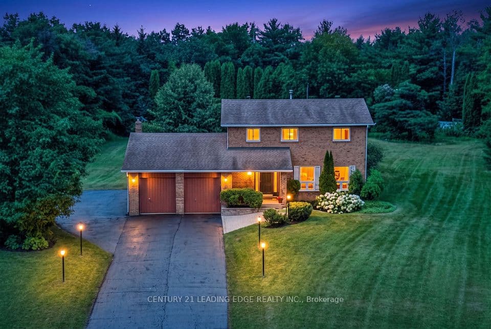 6 Cairns Boulevard, Springwater, ON L9X 0N8 – main photo