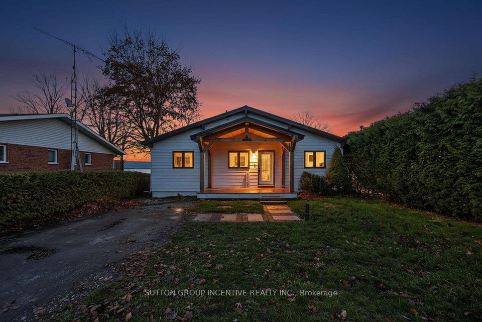 211 Moon Point Drive, Oro-Medonte, ON L3V 6H1 – main photo