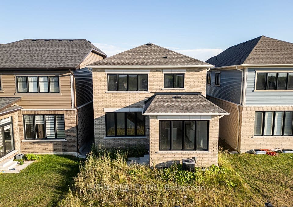 163 Fenchurch Manor, Barrie, ON L9J 0W9 – main photo