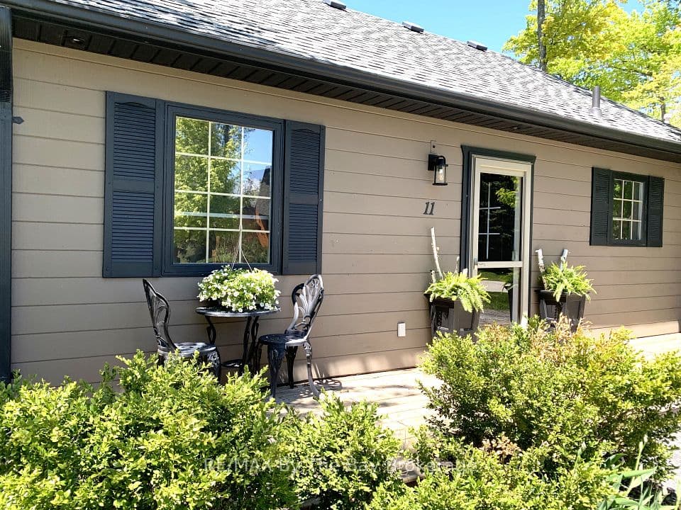11 Cabin Crescent, Wasaga Beach, ON L9Z 1X7 – photo 2