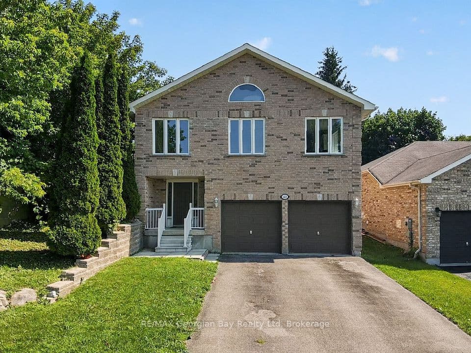 423 Irwin Street, Midland, ON L4R 2V6 – main photo