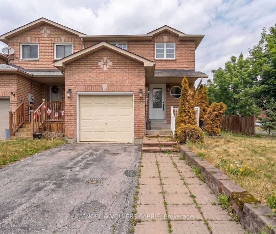 92 Lee Crescent, Barrie, ON L4N 9Z1 – main photo