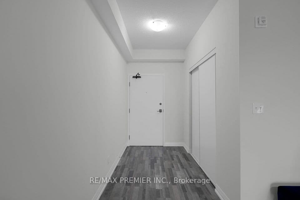 54 Koda Street 417, Barrie, ON L9J 0J6 – photo 2
