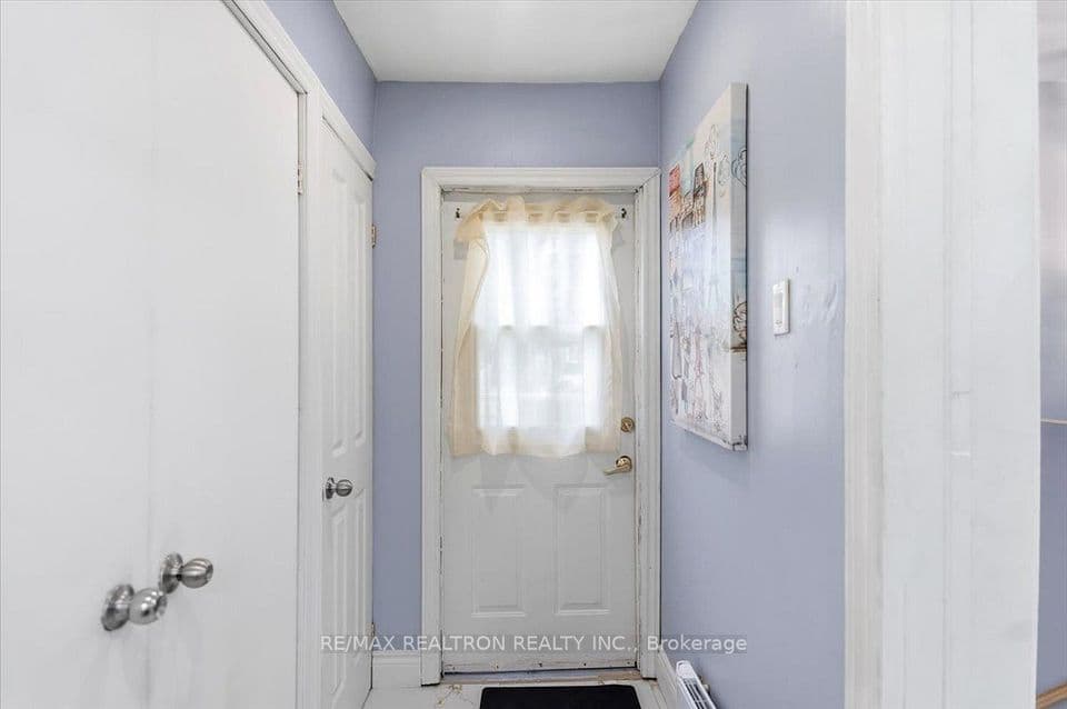 25 Simcoe Street, Orillia, ON L3W 1G5 – photo 3