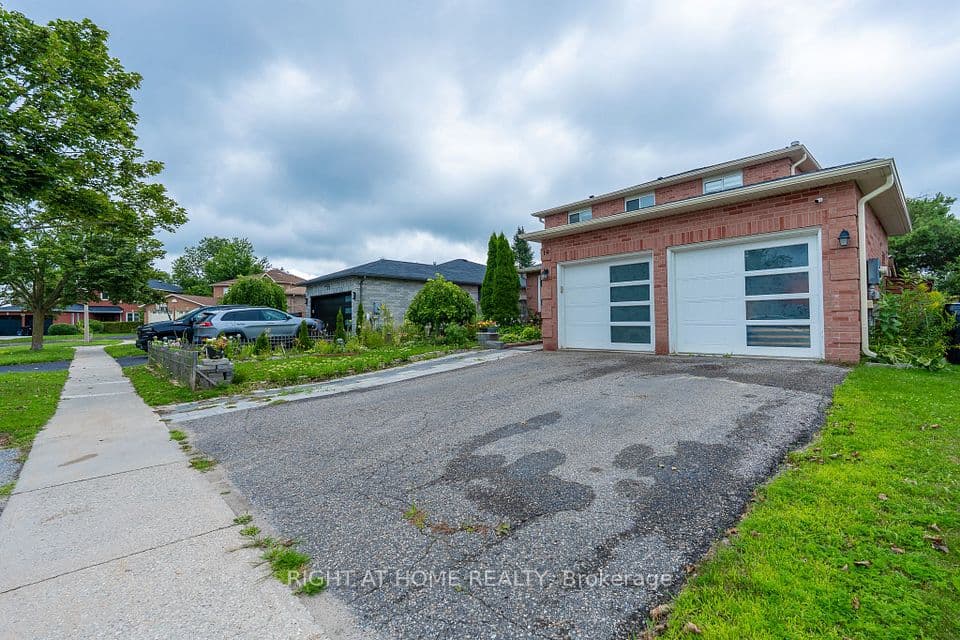 19 Cardinal Street, Barrie, ON L4M 6C8 – photo 2