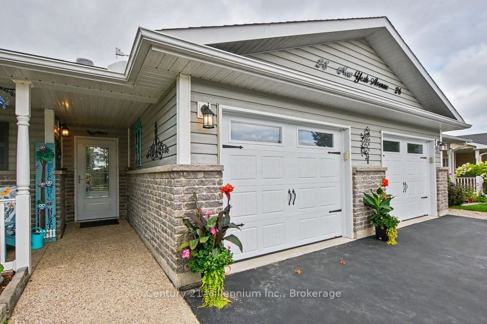 28 New York Avenue, Wasaga Beach, ON L9Z 3A8 – photo 2