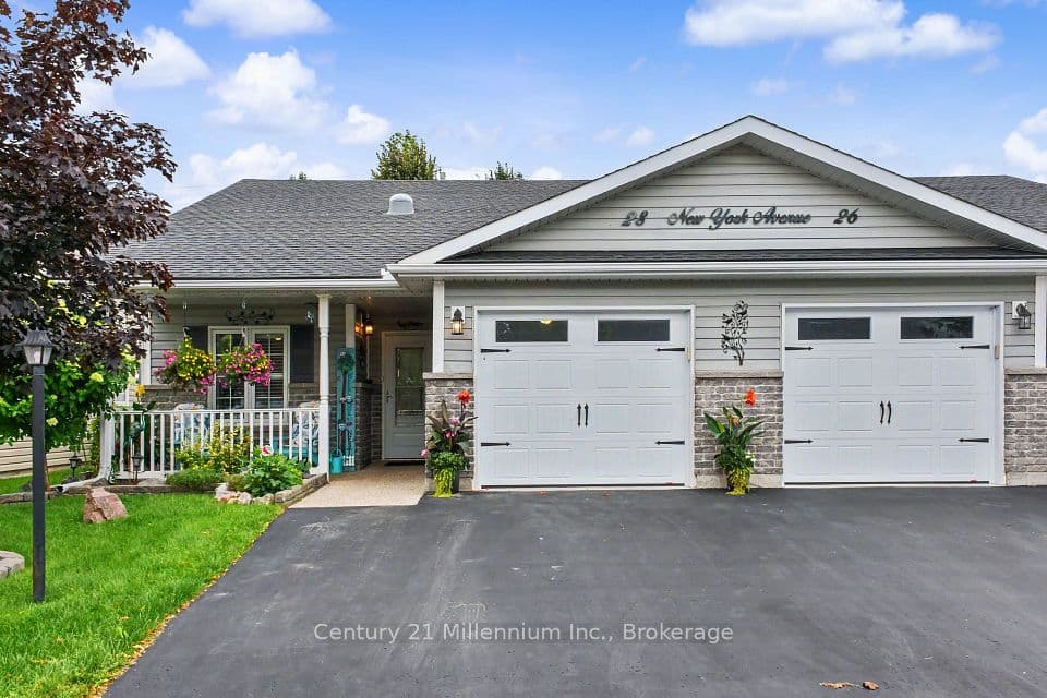 28 New York Avenue, Wasaga Beach, ON L9Z 3A8 – main photo