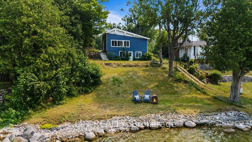 47 Moon Point Drive, Oro-Medonte, ON L3V 0R8 – main photo