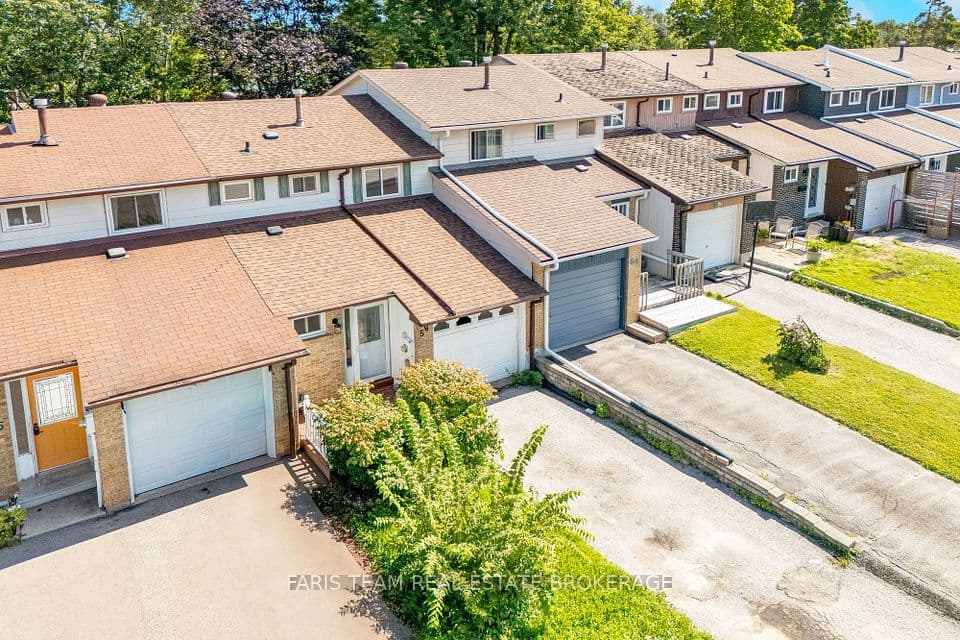 58 Chaucer Crescent, Barrie, ON L4N 4T7 – photo 2
