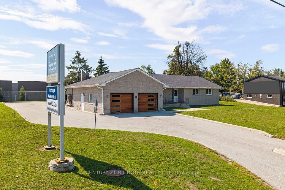 355 Mapleview Drive W, Barrie, ON L4N 9L5 – main photo