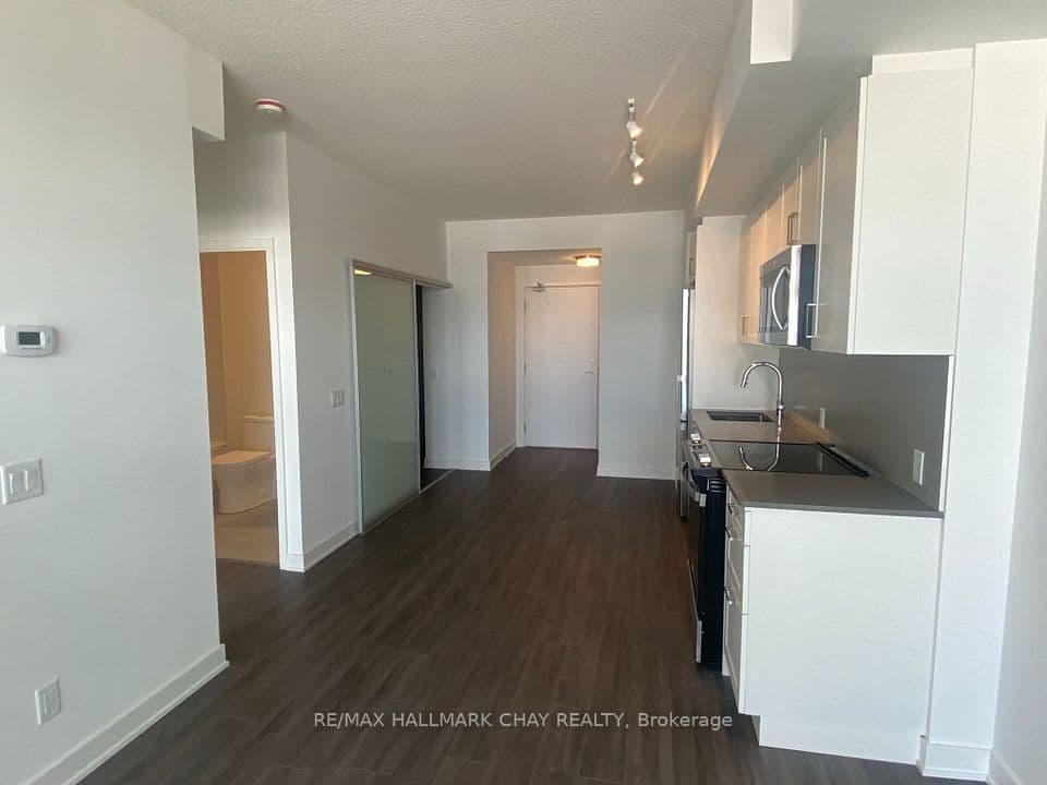 681 Yonge Street 317, Barrie, ON L4N 4E8 – main photo