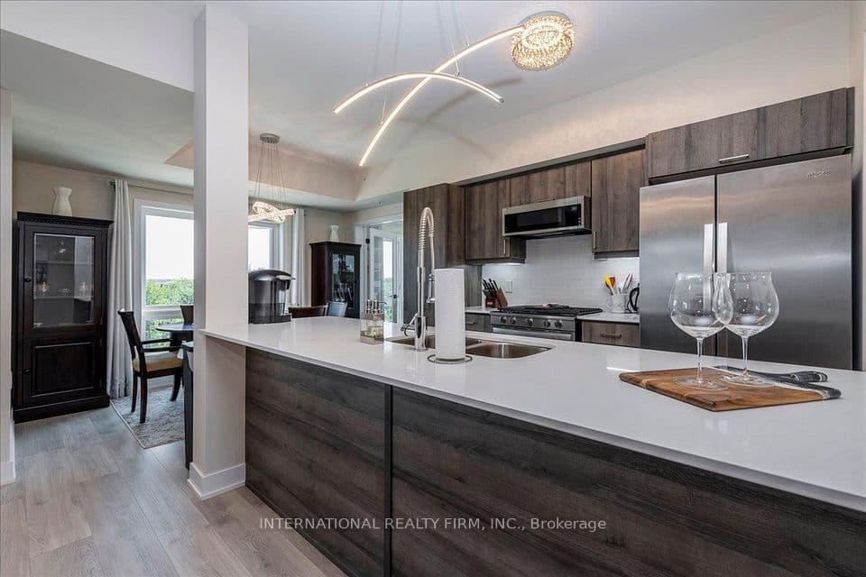 8 Culinary Lane 301, Barrie, ON L9J 0T2 – main photo
