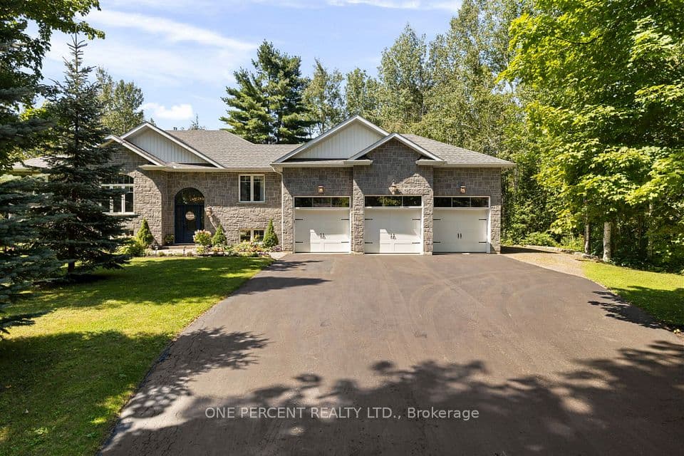 1370 Rimkey Crescent, Severn, ON L3V 0E9 – photo 3