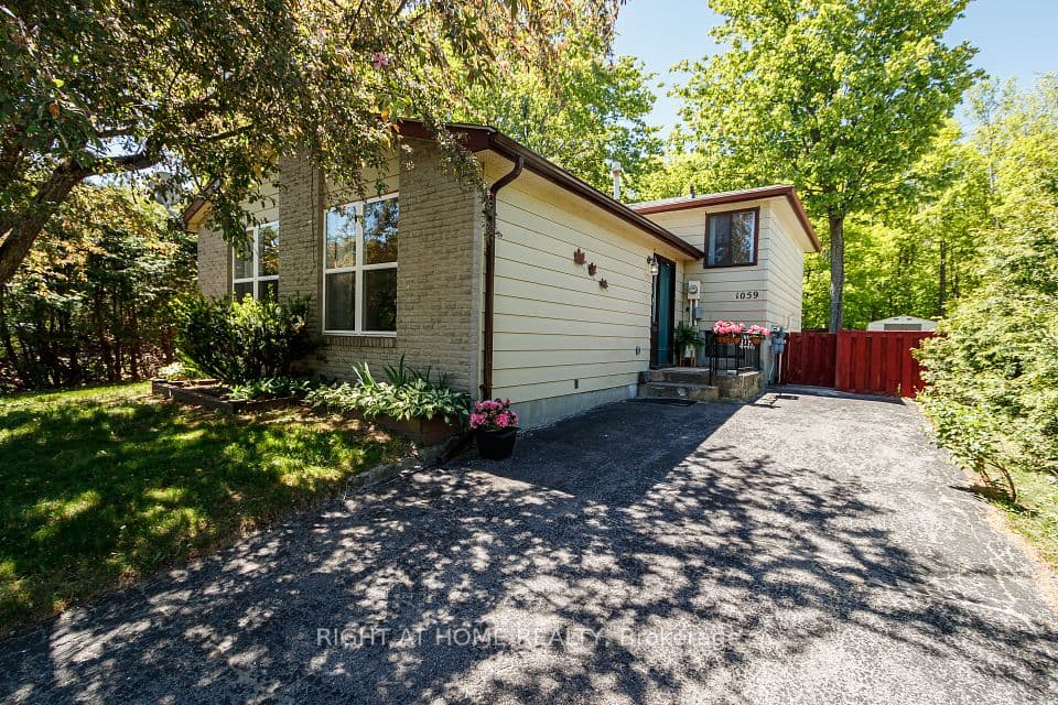 1059 Glen Mhor Crescent, Midland, ON L4R 4P5 – photo 3