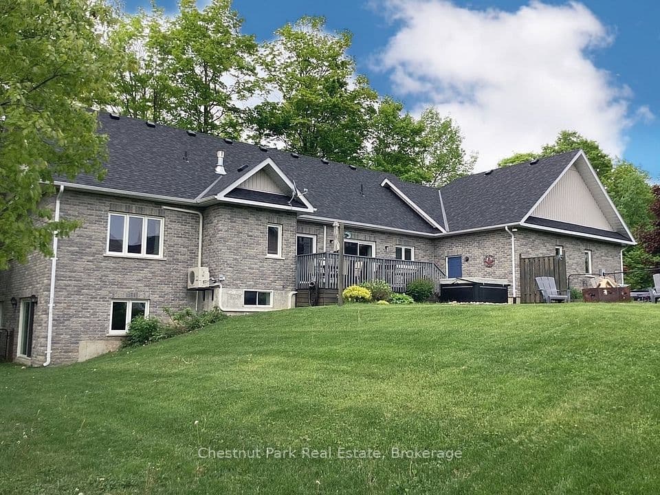 28 Boyd Crescent, Oro-Medonte, ON L0K 1N0 – main photo