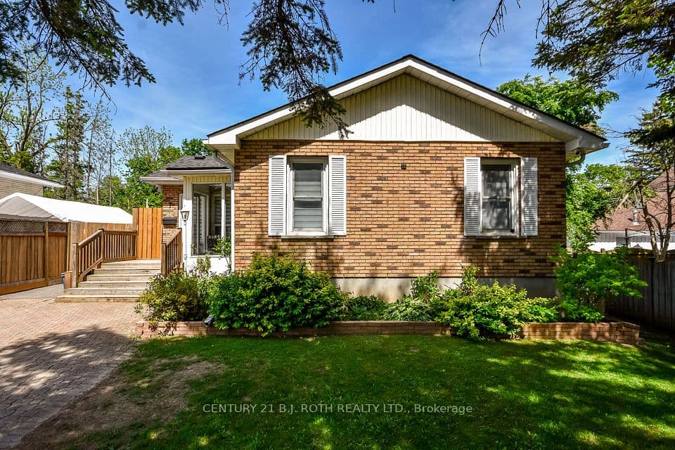 7 WESLEY Street, Barrie, ON L4N 2A4 – photo 2