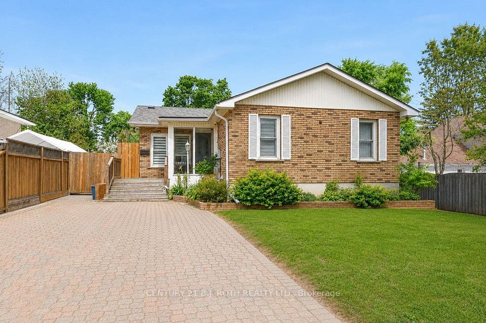 7 WESLEY Street, Barrie, ON L4N 2A4 – main photo