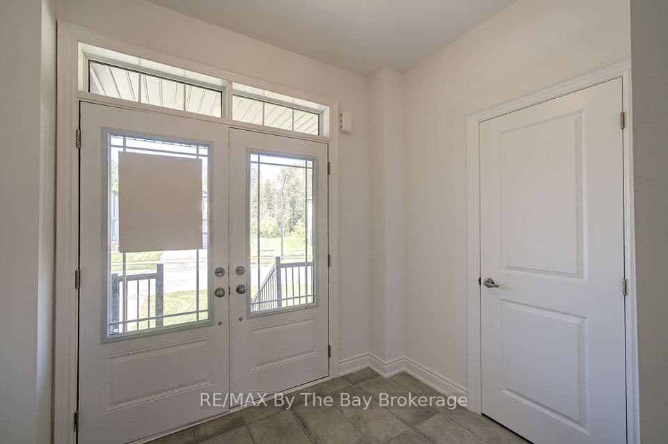 25 Amber Drive, Wasaga Beach, ON L9Z 0R9 – photo 2