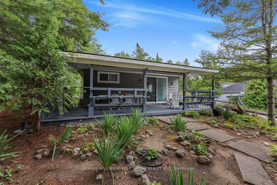 1085 River Road E, Wasaga Beach, ON L9Z 2P7 – photo 3