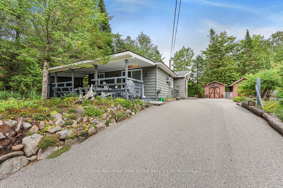 1085 River Road E, Wasaga Beach, ON L9Z 2P7 – photo 2