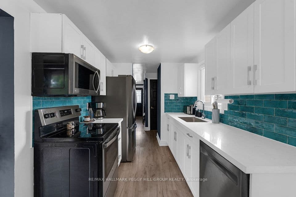 211 Hickling Trail, Barrie, ON L4M 5W6 – photo 2