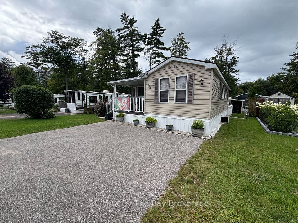 8 Kenora Trail, Wasaga Beach, ON L9Z 1X7 – photo 3