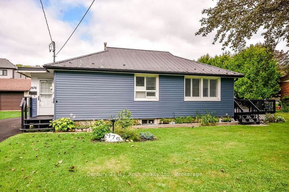 976 Yonge Street, Midland, ON L4R 2E7 – photo 2
