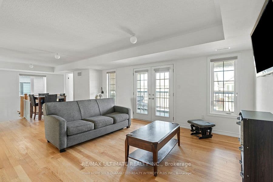 15 Valleybrook Road, Barrie, ON L9J 1L4 – photo 3