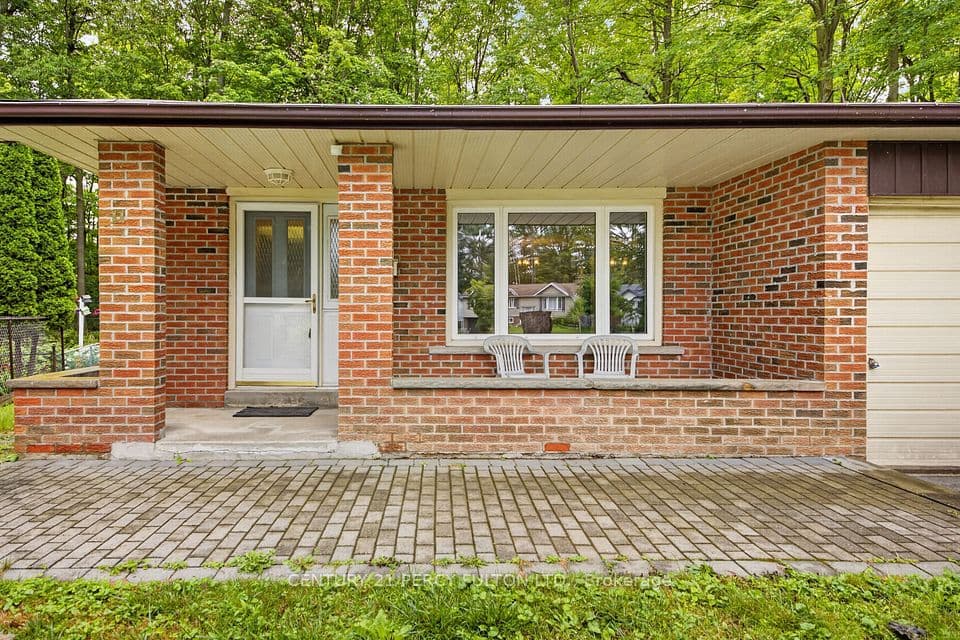 11 Aldergrove Circle, Barrie, ON L4M 4W6 – photo 2