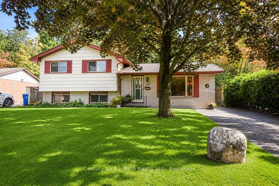 299 Bay Street, Orillia, ON L3V 3X2 – main photo