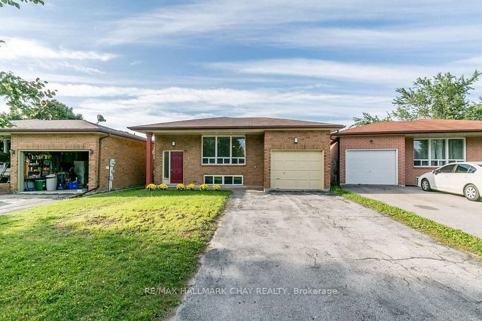 3 Buchanan Street, Barrie, ON L4M 6B7 – main photo