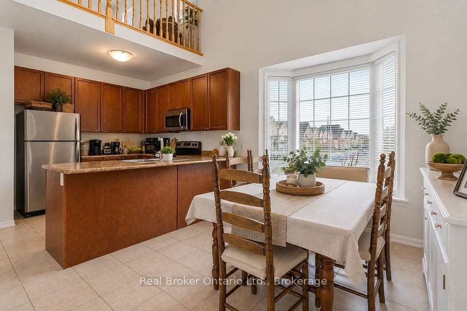 39 PROVIDENCE Way, Wasaga Beach, ON L9Z 0G3 – photo 2