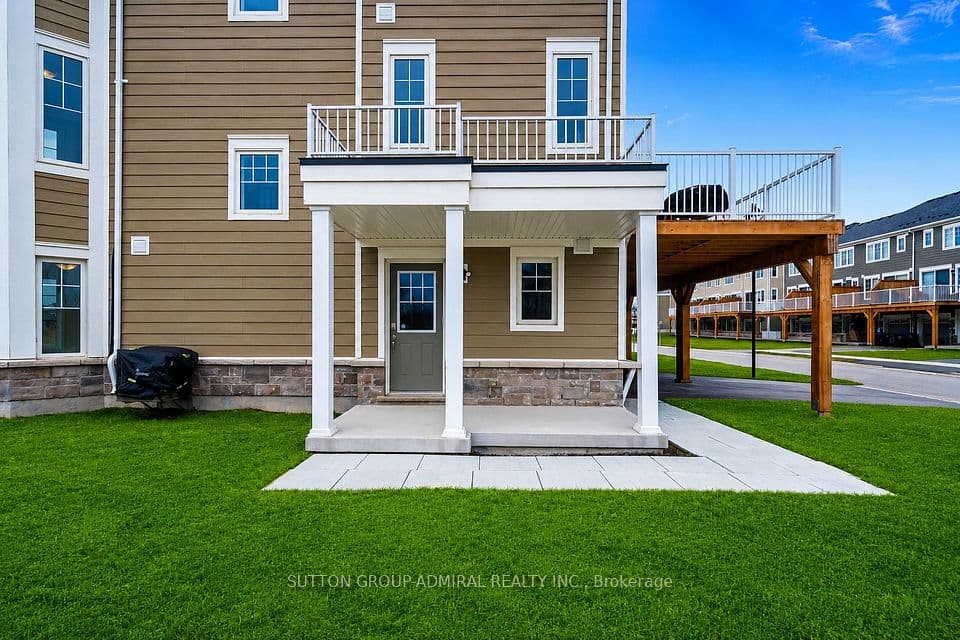 83 Shelburne Avenue, Wasaga Beach, ON L9Z 0L2 – photo 2