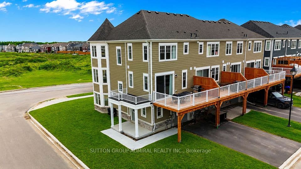 83 Shelburne Avenue, Wasaga Beach, ON L9Z 0L2 – main photo