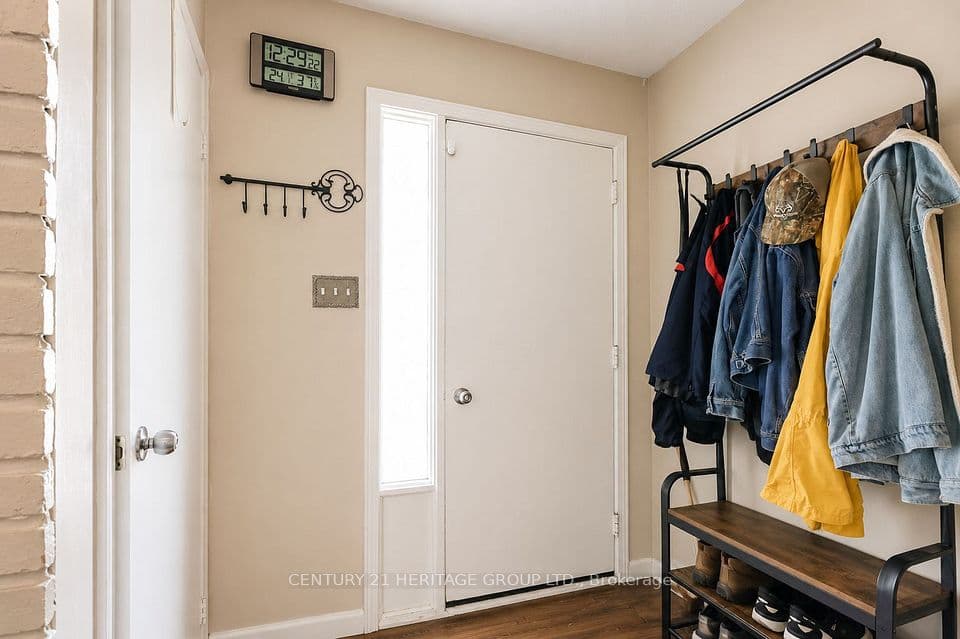 85 Chaucer Crescent, Barrie, ON L4N 4T8 – photo 2