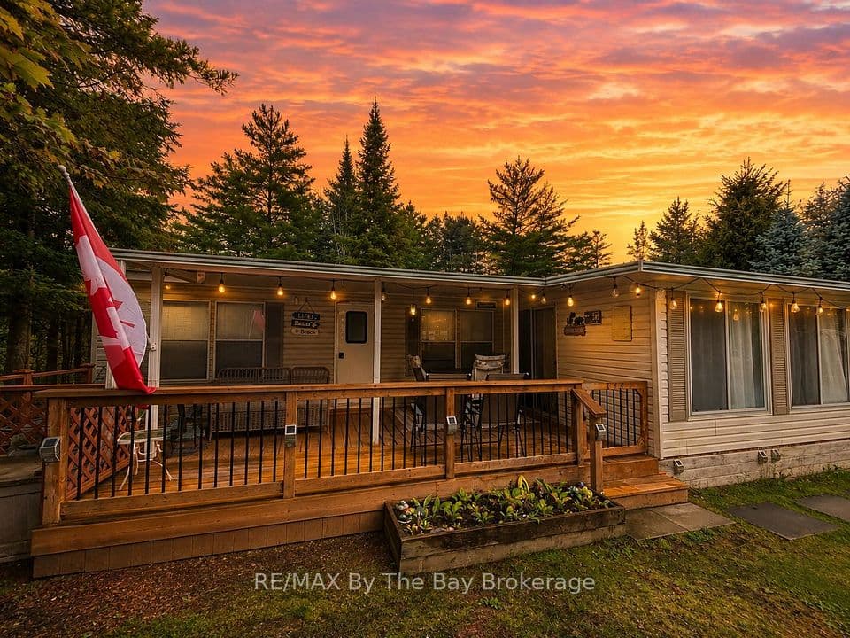 85 THEME PARK Drive 168, Wasaga Beach, ON L9Z 1X7 – main photo