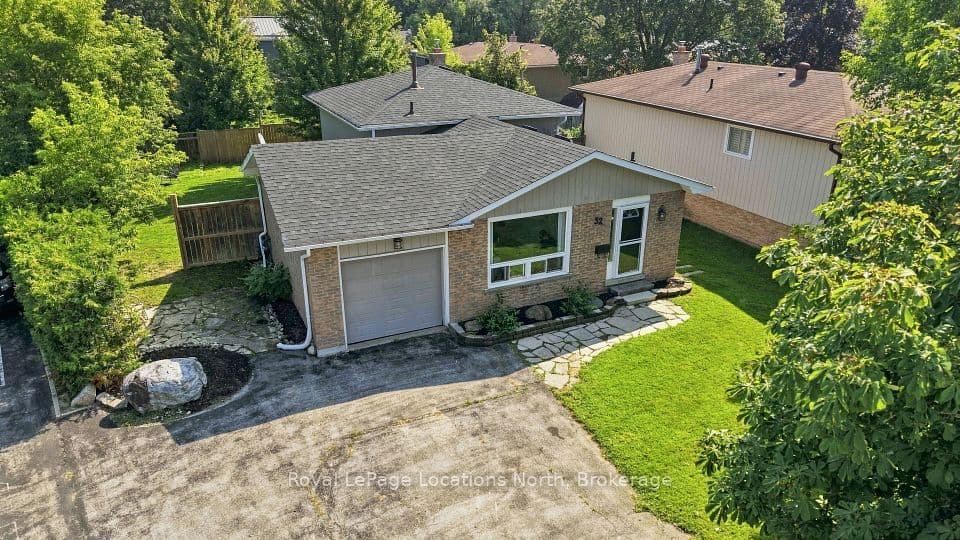 32 Courtice Crescent, Collingwood, ON L9Y 4G1 – main photo
