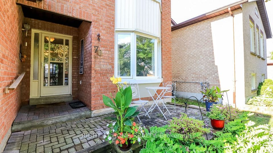 70 Kinzie Lane, Barrie, ON L4M 5Z8 – photo 2