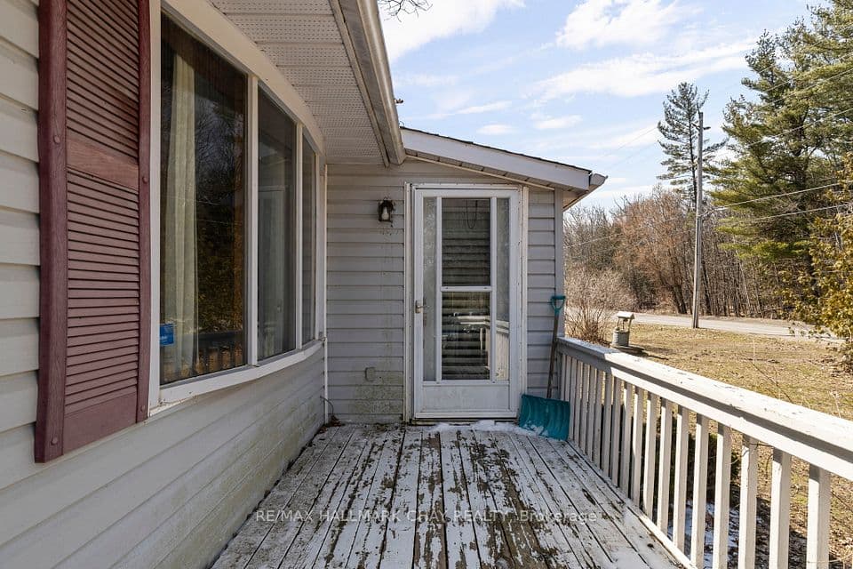 2121 Klondike Park Road, Wasaga Beach, ON L9Z 2W9 – photo 3