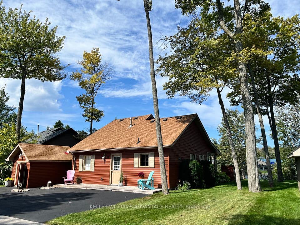 10 Cabin Crescent, Wasaga Beach, ON L9Z 1X7 – main photo