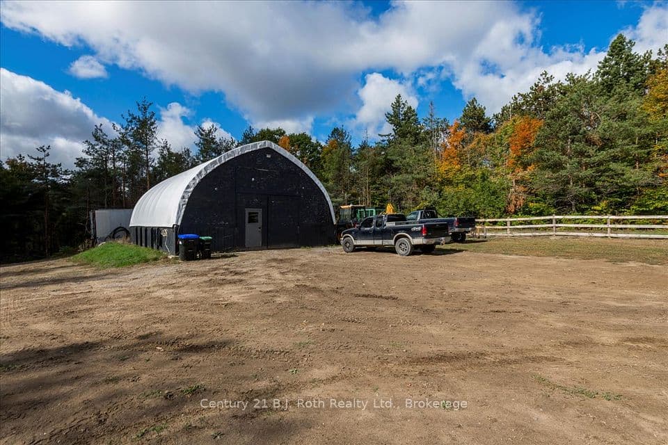 2286 Flos 10 Road, Springwater, ON L0L 1P0 – photo 2