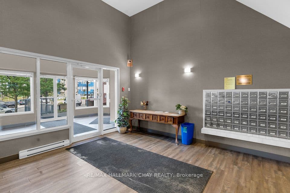 126 Bell Farm Road 414, Barrie, ON L4M 6J3 – photo 2