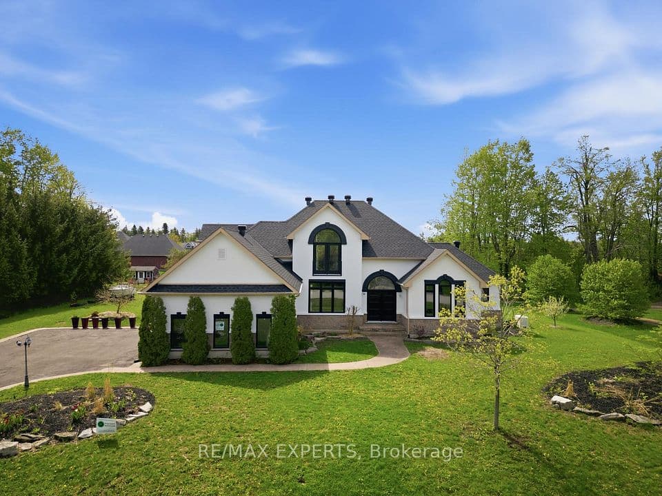 11 Basswood Circle, Oro-Medonte, ON L0L 2L0 – main photo