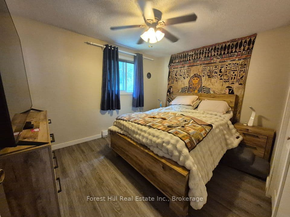 679 Simcoe Avenue W, Tay, ON L0K 1R0 – photo 2