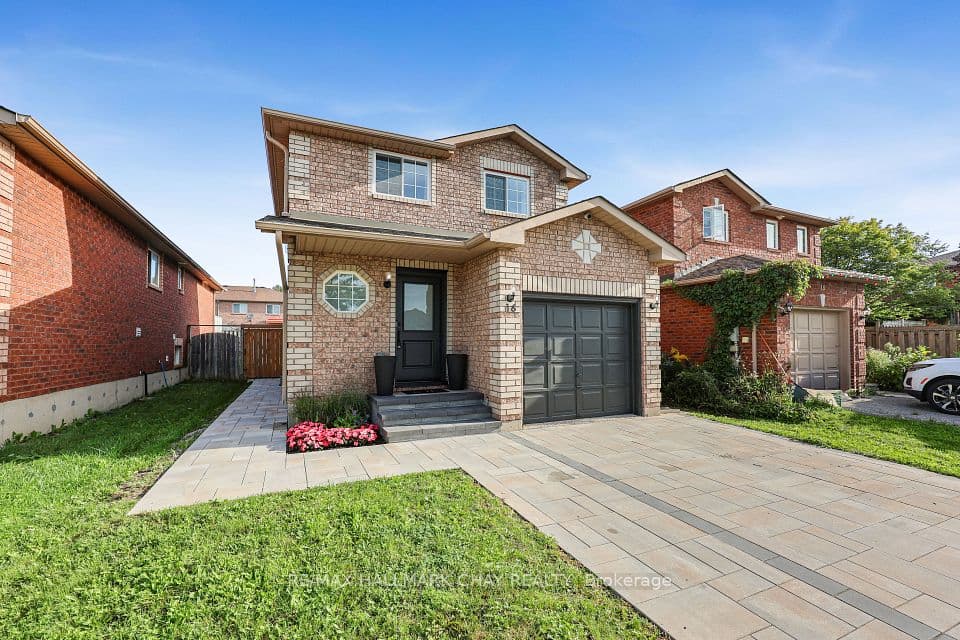 16 Buggs Gate, Barrie, ON L4M 7A9 – main photo