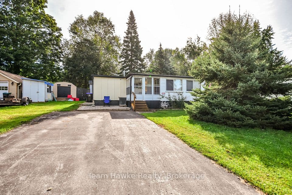 11 Ryan's Road, Midland, ON L4R 0B9 – main photo