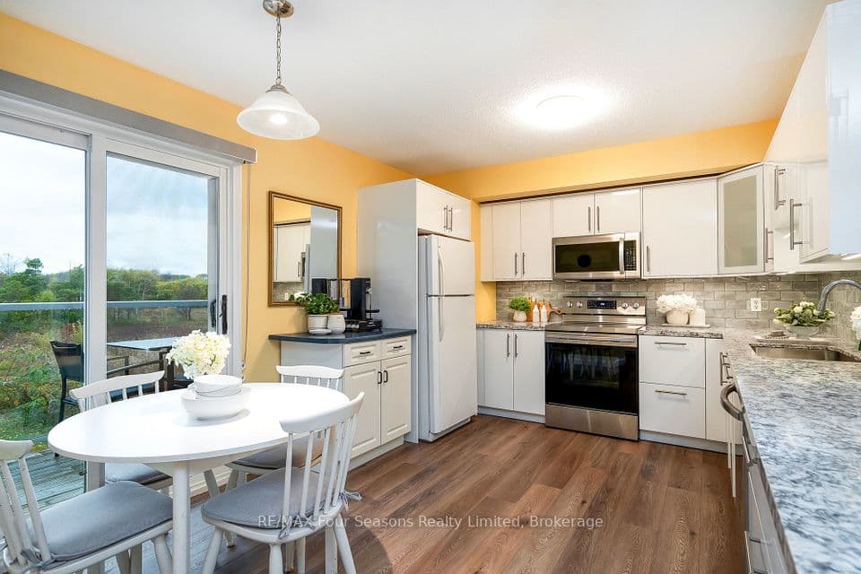 44 Trott Boulevard 17, Collingwood, ON L9Y 5B7 – photo 3